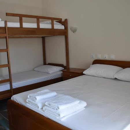 Parissas Hotel Tsotílion Zewnętrze zdjęcie