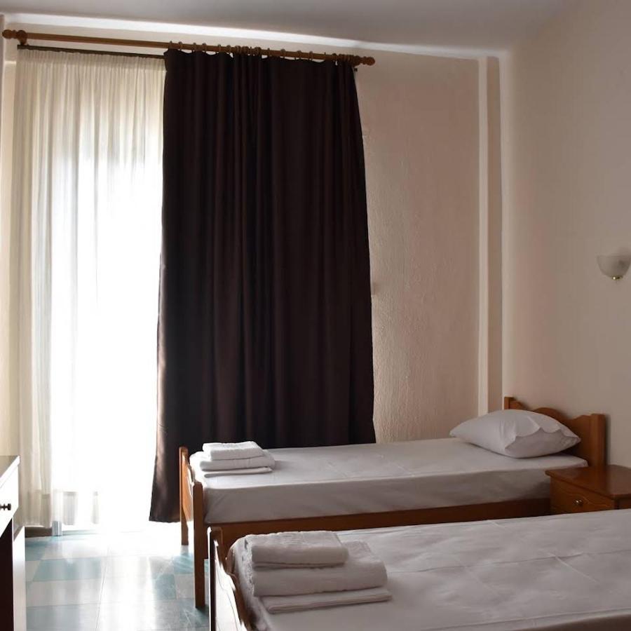 Parissas Hotel Tsotílion Zewnętrze zdjęcie