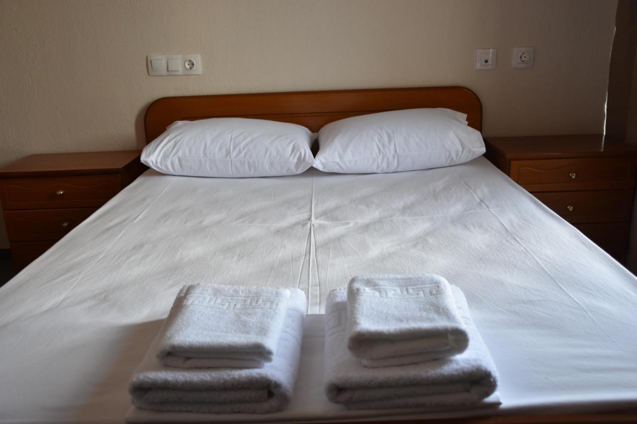 Parissas Hotel Tsotílion Zewnętrze zdjęcie