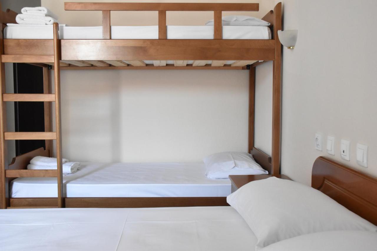 Parissas Hotel Tsotílion Zewnętrze zdjęcie