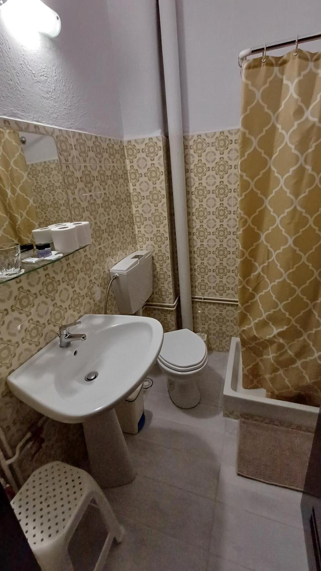 Parissas Hotel Tsotílion Zewnętrze zdjęcie